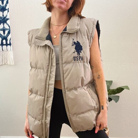 U.S. Polo Association Embroidered Logo Beige Oversized Quilted Puffer Vest - Picture 6 of 7
